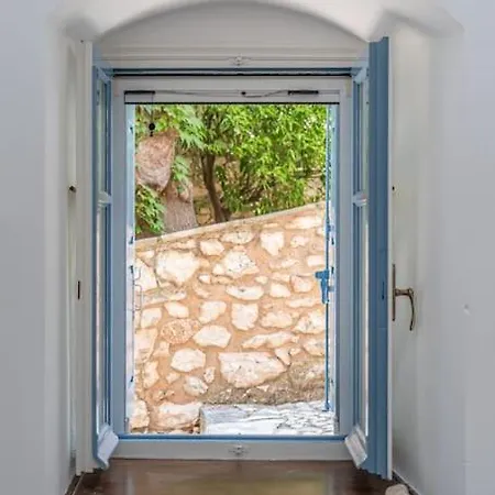 Nonna House