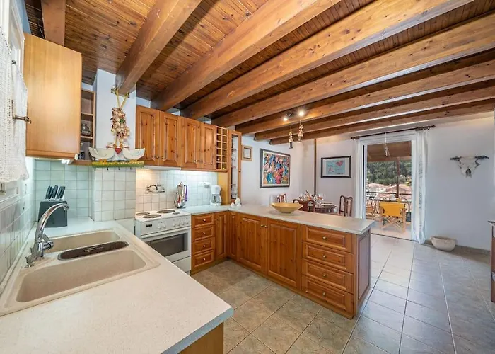 Nonna House * أيّا إفيميا