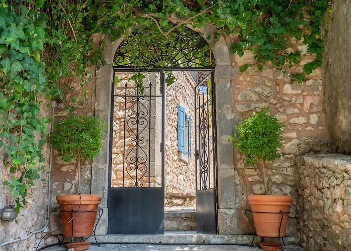 Nonna House *